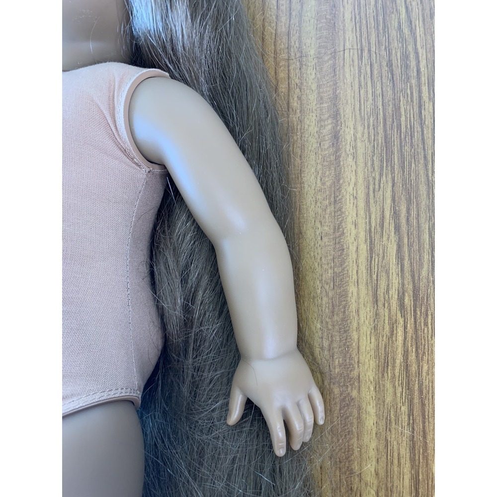 American Girl Doll Kanani Green Eyes Long Brown Wavy Hair 2011 GOTY - Picture 9 of 16